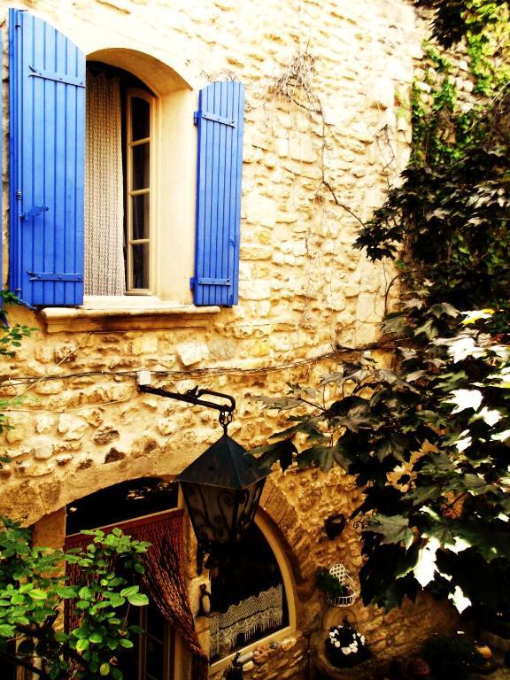 La Maison Aux Volets Bleus Bed & Breakfast Venasque Exterior photo